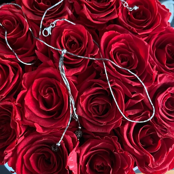 Pretty Silver Necklace - Picture 3 of 3